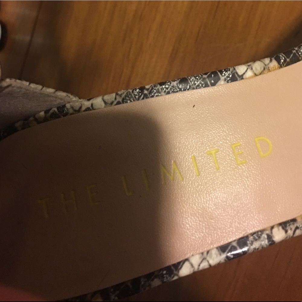 Snakeskin High Heels - Picture 4 of 4